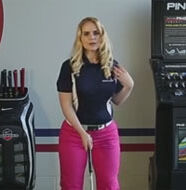 Video: Golf Tips: Kim Crooks explains how to hit a fade with a 5 Iron